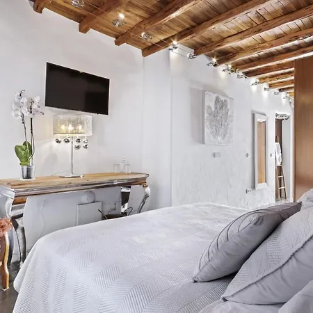 Ravishing Ibiza Cel Blau 9 Bedrooms Private Pool & Beautiful Villa *