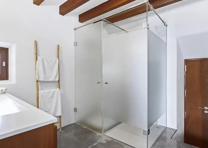 Ravishing Ibiza Cel Blau 9 Bedrooms Private Pool & Beautiful