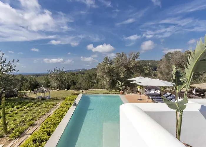 Ravishing Ibiza Cel Blau 9 Bedrooms Private Pool & Beautiful Santa Eulària des Riu