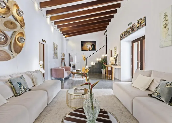 Villa Ravishing Ibiza Cel Blau 9 Bedrooms Private Pool & Beautiful